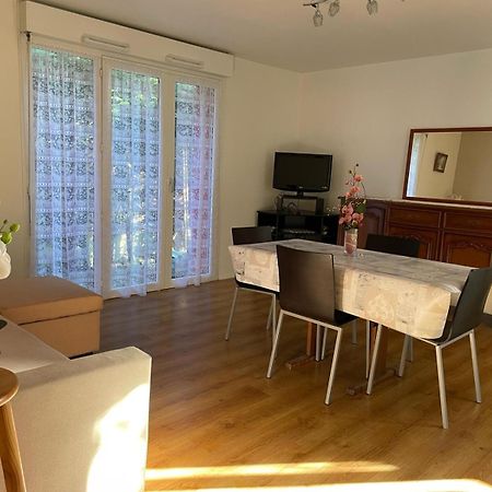 F3 Cosy A Cergy A 10 Minutes De La Gare Cergy Prefecture Et Proche Essec Apartment Luaran gambar