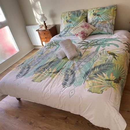 F3 Cosy A Cergy A 10 Minutes De La Gare Cergy Prefecture Et Proche Essec Apartment Luaran gambar